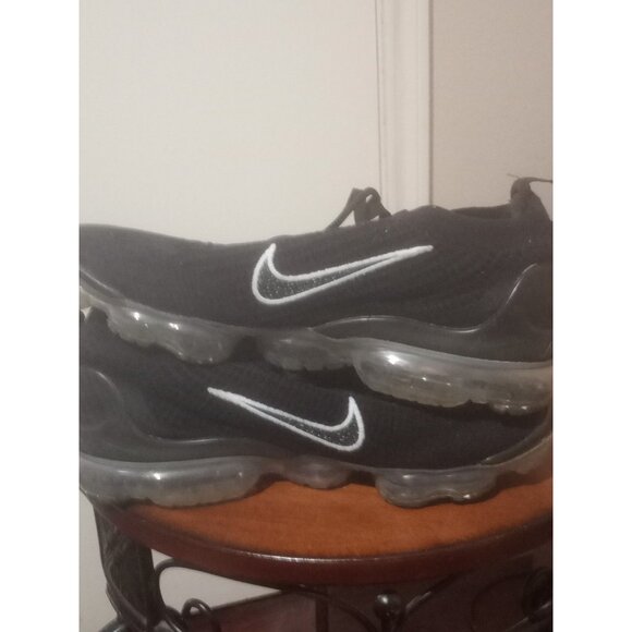 Nike Air VaporMax 2021 Flyknit Womens Size 9.5 Black Running Shoes Sneakers - Picture 12 of 15